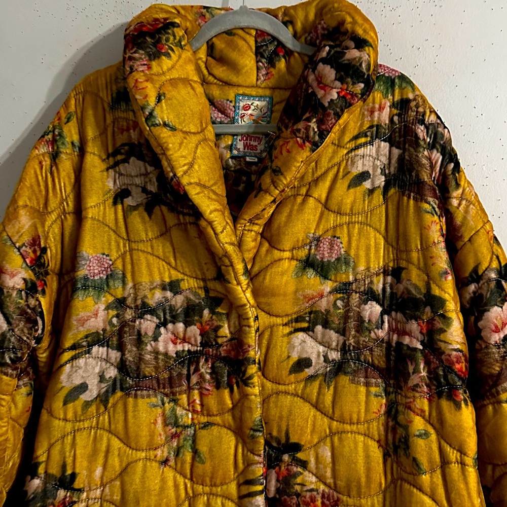 Johnny Was Floral Quilted Yellow Coat NWOT pit to pit:28” length:38” - Picture 5 of 11